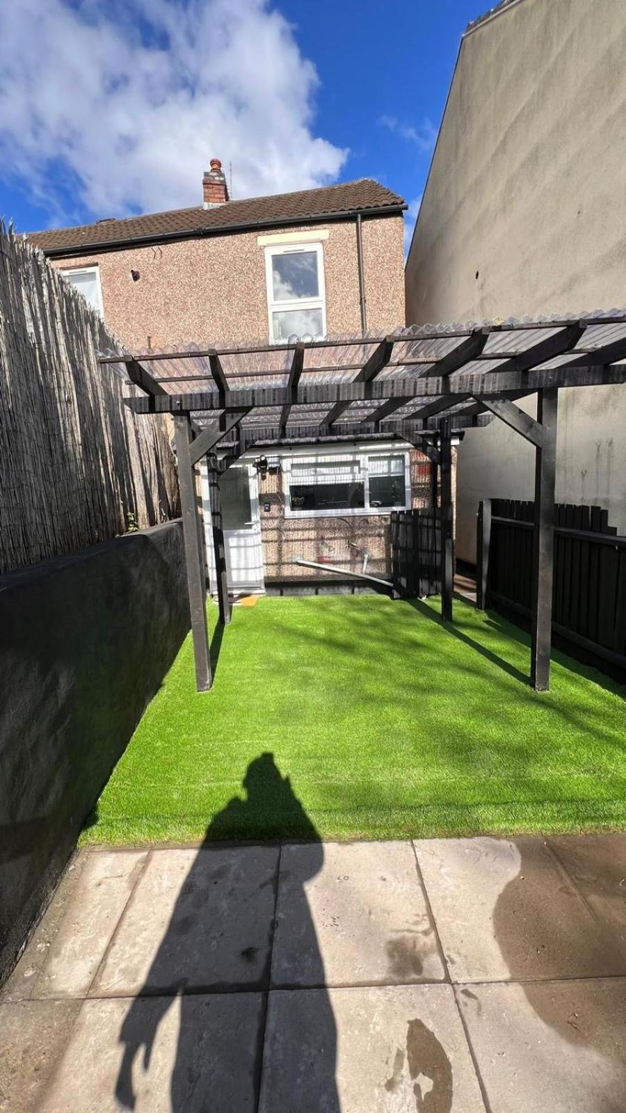 4 Bedrooms Homely House With Garden- Sleeps 9 Comfortably With 6 Comfortable Beds, Free Street Parking, Business Travellers, Contractors, & Holiday-Goers, Coventry, Near All Major Transport Links In Coventry And Motorway Bagian luar foto