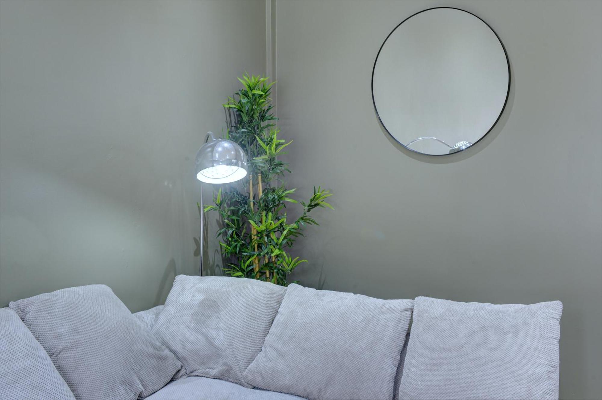 4 Bedrooms Homely House With Garden- Sleeps 9 Comfortably With 6 Comfortable Beds, Free Street Parking, Business Travellers, Contractors, & Holiday-Goers, Coventry, Near All Major Transport Links In Coventry And Motorway Bagian luar foto