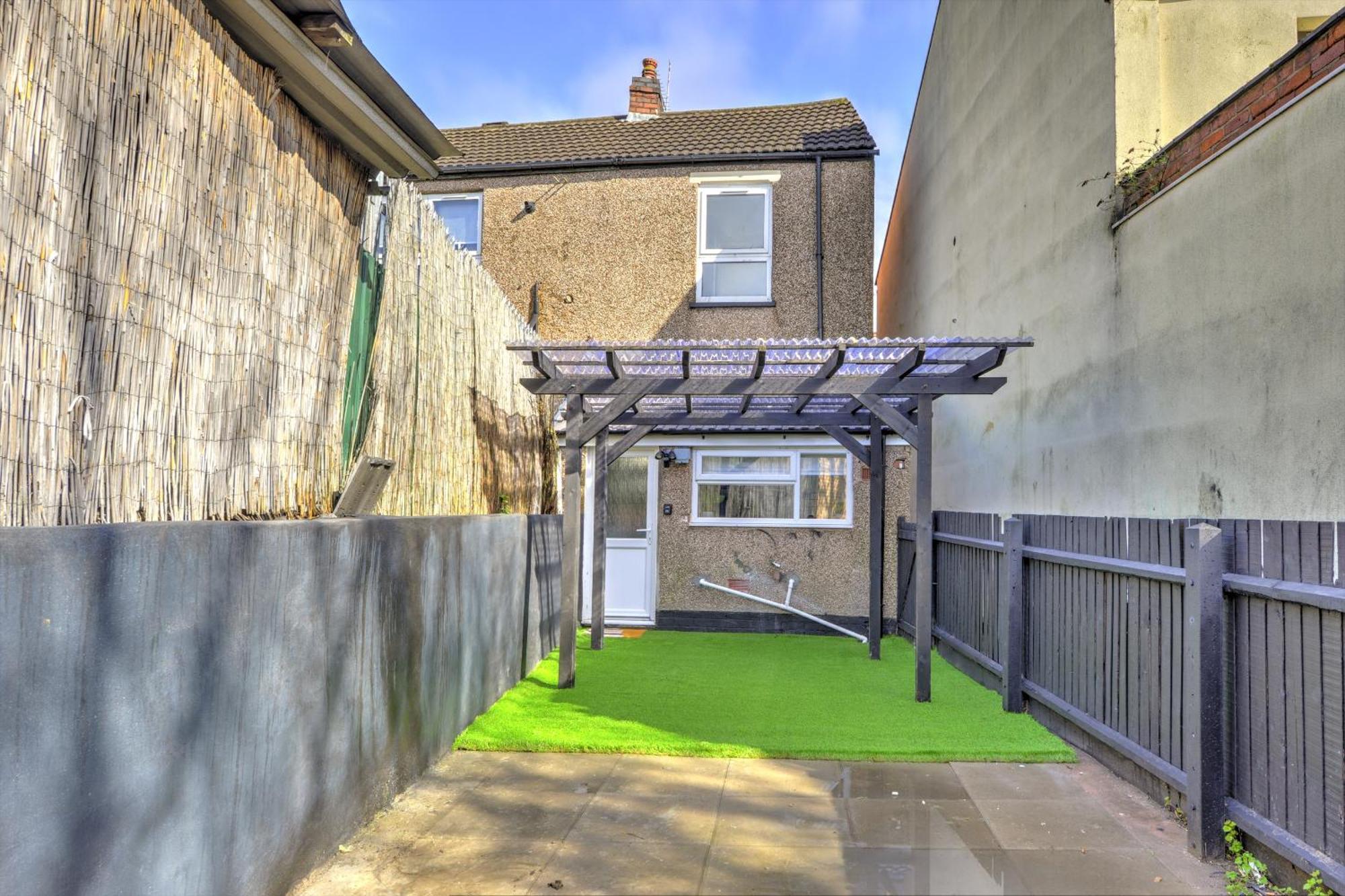 4 Bedrooms Homely House With Garden- Sleeps 9 Comfortably With 6 Comfortable Beds, Free Street Parking, Business Travellers, Contractors, & Holiday-Goers, Coventry, Near All Major Transport Links In Coventry And Motorway Bagian luar foto